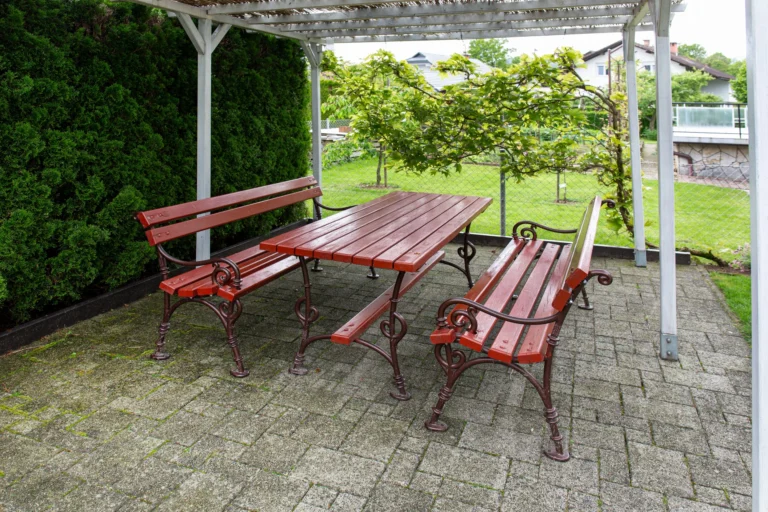 Outdoor table and chairs